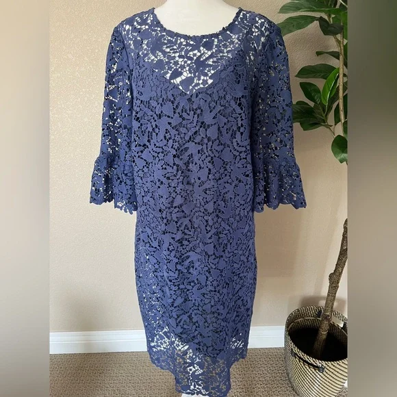 Boden blue cheap lace dress